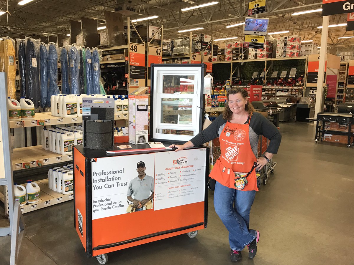 Ashley and Cristina pushing services all week long!