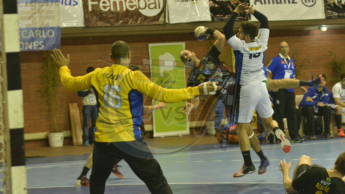 Final del Primer Tiempo.. es victoria de <a href="/ecphandebol/">Pinheiros Handebol</a> sobre <a href="/HandebolTaubate/">Handebol Taubaté</a> por 11-08 en la final Panamericana de Clubes