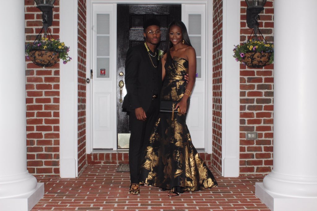 dmvprompicture's tweet photo. too bomb✨✨ #dmvprom https://t.co/aVpIM7sCFQ