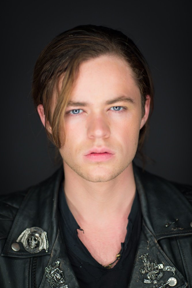 castoffallen's tweet photo. #HarrisonGilbertson #CameronBriel #Fallen #FallenMovie #LaurenKate https://t.co/OmElWJpxlf