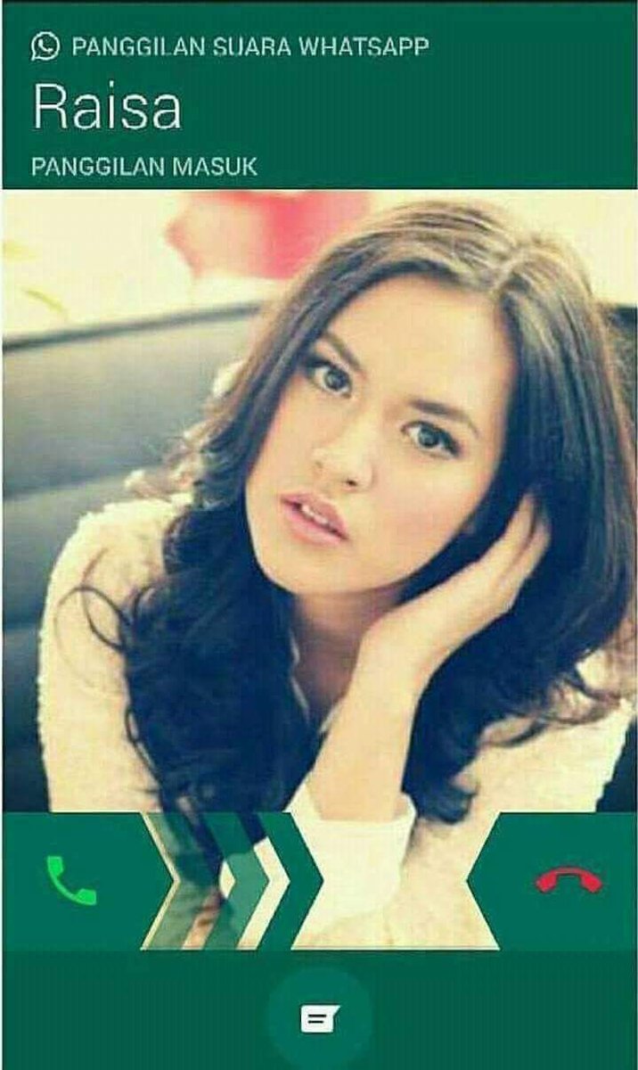 DramaGojek's tweet photo. Lagi mimpi enak, di bangunin sahur sama mantan terindah 👯 met sahur yaa @raisa6690 😇 https://t.co/MC9gTTi6VR