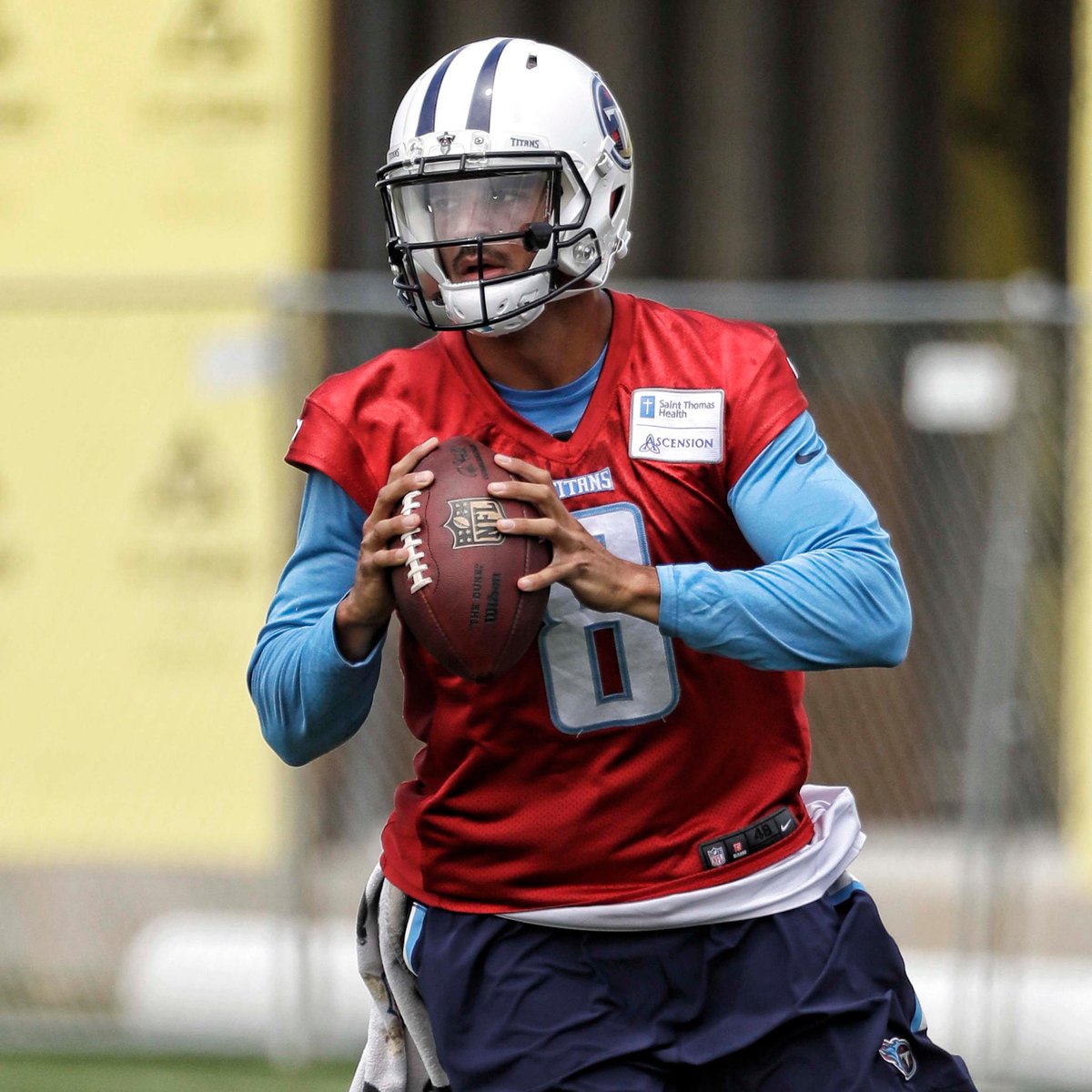NFL's tweet photo. Back to business for Marcus Mariota 💯 https://t.co/EaWRtjpwXv