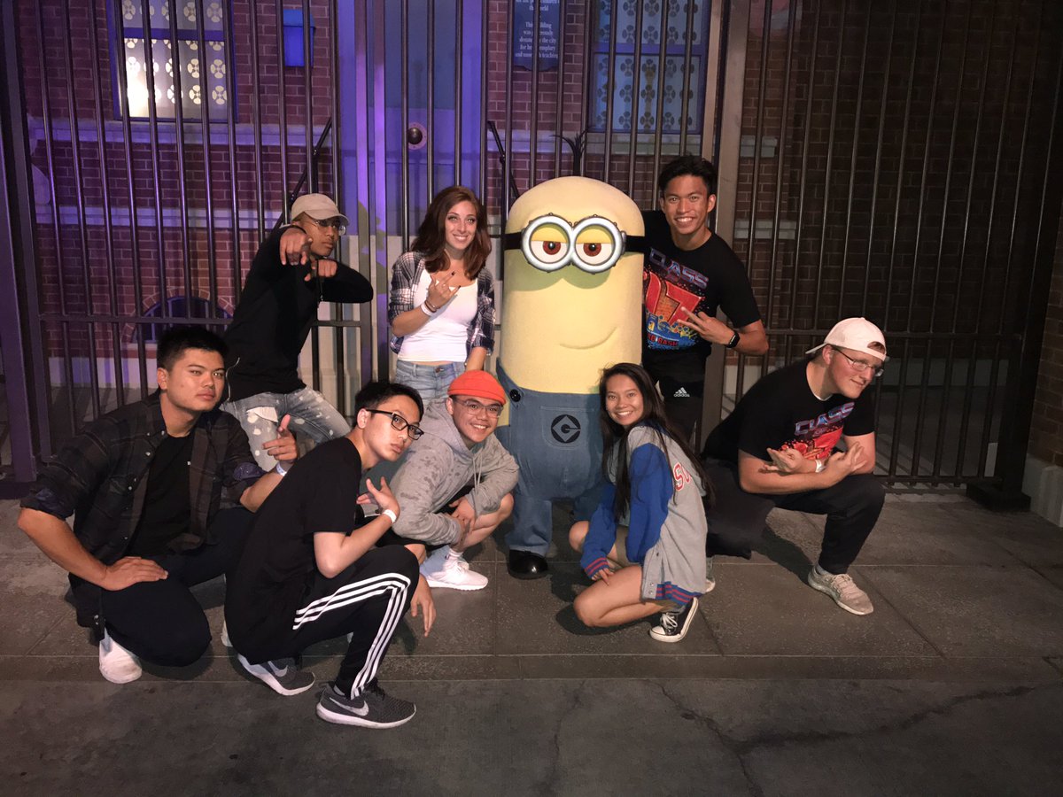 CohenGuzman's tweet photo. day 1 #gradnite #herclit https://t.co/La7Khym4UP