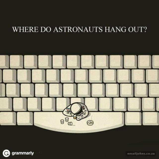 Superhuman's tweet photo. COUNTDOWN: 5 - 4 - 3 - 2 - PUN https://t.co/pPLwNvKRCu