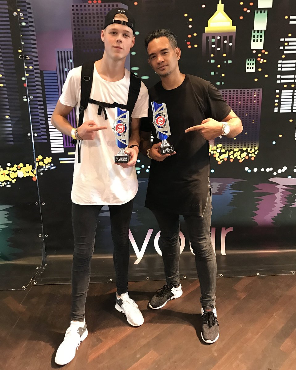 Fresh2Move's tweet photo. Calve Boys pakken 3e prijs tijdens de Soneo Dance Challenge in Eindhoven.
Deem deed mee met de solo freestyle en behaalde daar de 2e plek. https://t.co/hwjmkt1HeD