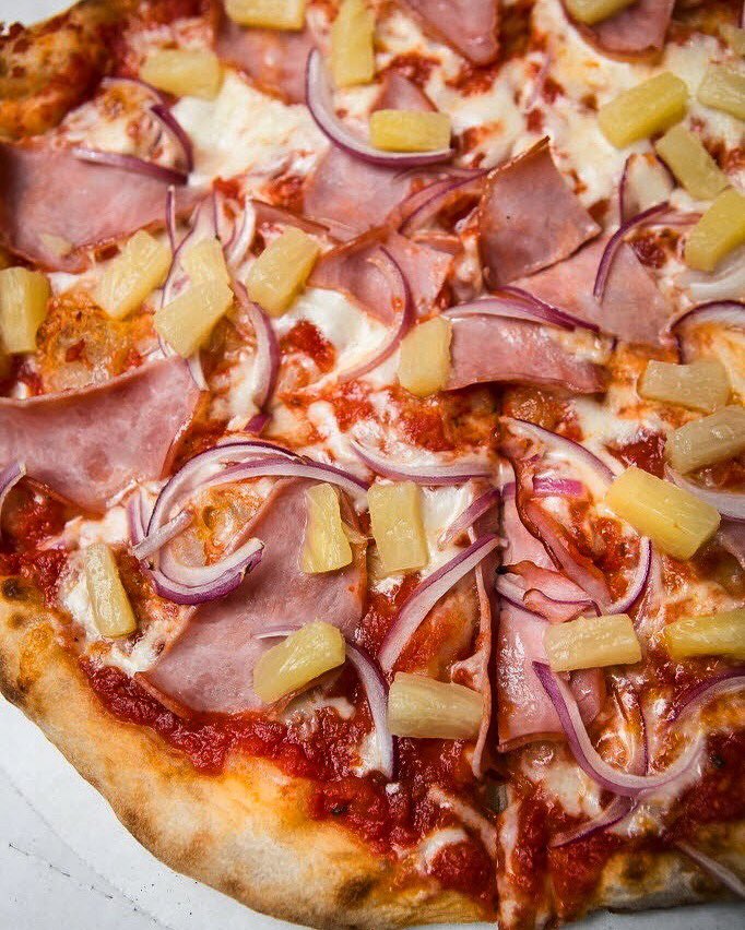 CraftPizzaChi's tweet photo. Wicker Pork forever 🙌🏼🍕Oven's on til 9 tonight! https://t.co/U5yD6ygjBA