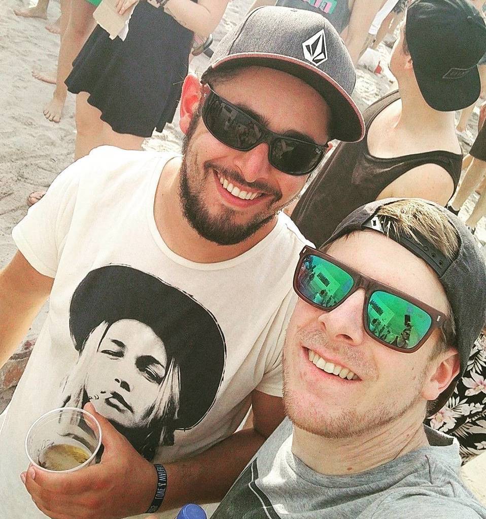 clemens87's tweet photo. Cooler Tag 🔊🎶 #freundschaft #freunde #loveandwater #loveandwaterfestival #bosen #bostalsee #wochenende #sonntag #h… https://t.co/io5mXDEpxJ https://t.co/EOM1AUjNT2