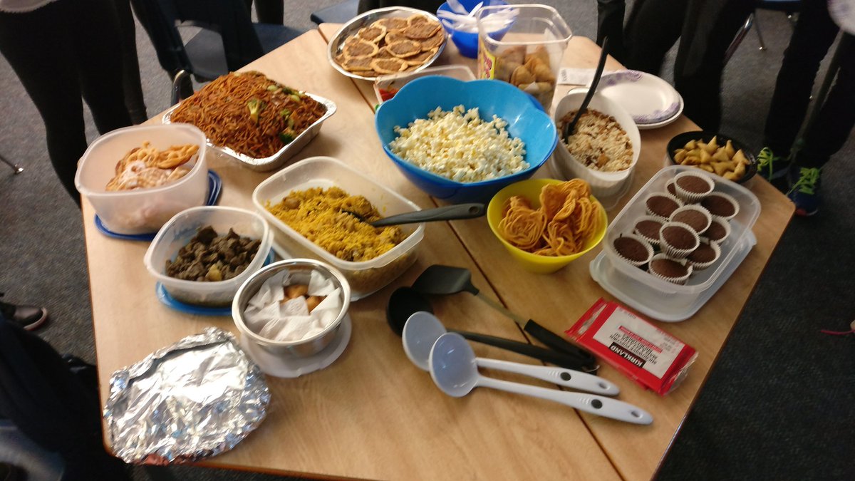 123WithMrC's tweet photo. Mid EQAO cultural potluck with my Grade 6's at @HuntersGlenJPS.. Tasty stress reliever! #MathDone #OneWeekToGo https://t.co/Hfse2882Ah