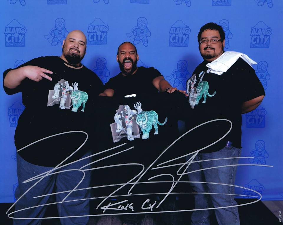 FunkyTown_FTC's tweet photo. #ACCC2017 had a great time debuting the new #kingCy shirts coming soon to https://t.co/58xVmtcMY4 #booya! these shirts coming soon! #twd https://t.co/wfc9MqgbD5