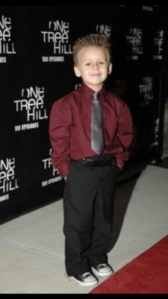 JHoffmyer's tweet photo. One tree hill event! https://t.co/d4aM3HZAKO