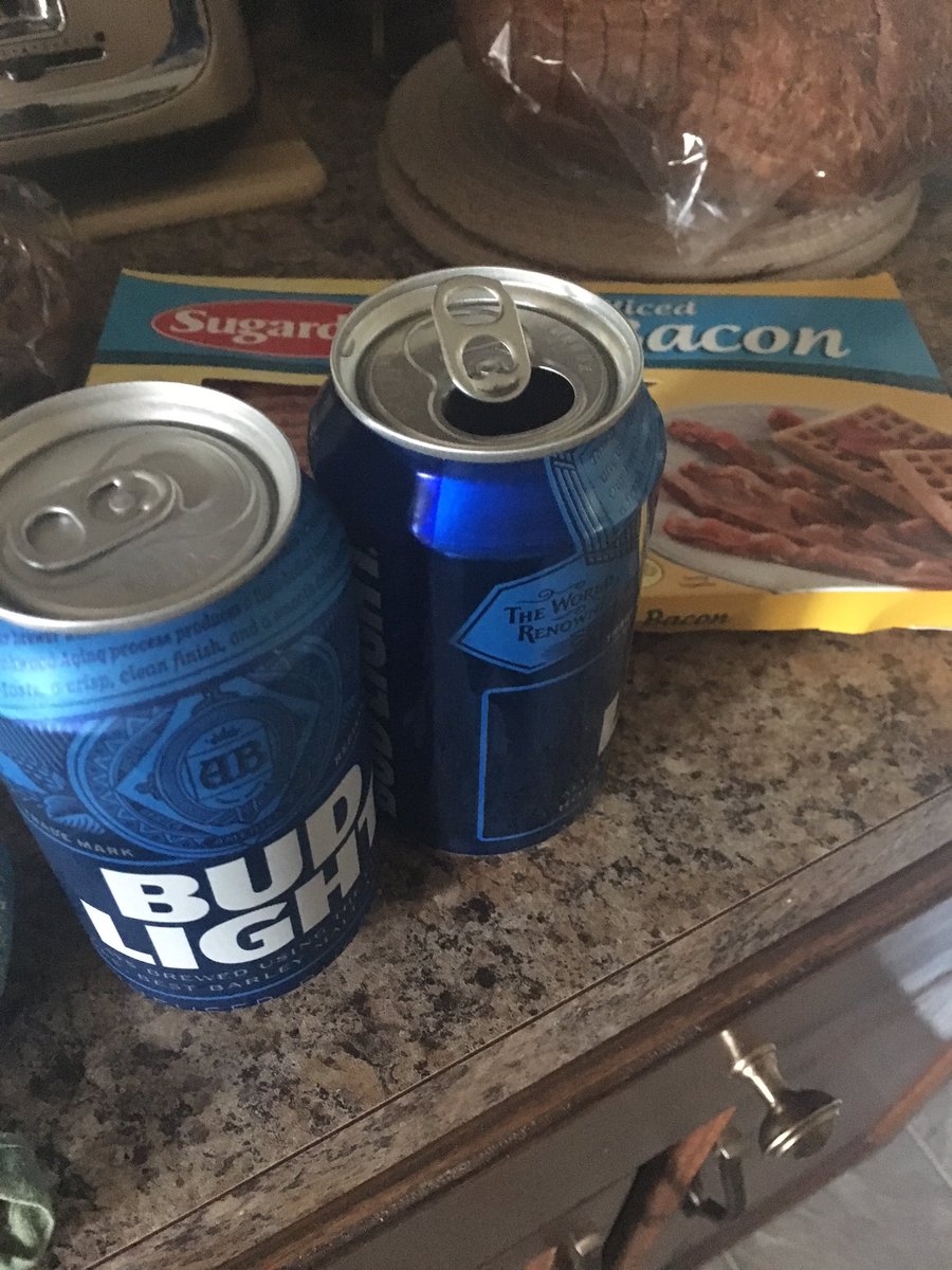 eilis_ann's tweet photo. #slummingit #mustbeinytown #dadsbeer https://t.co/qeTAL2RhIg