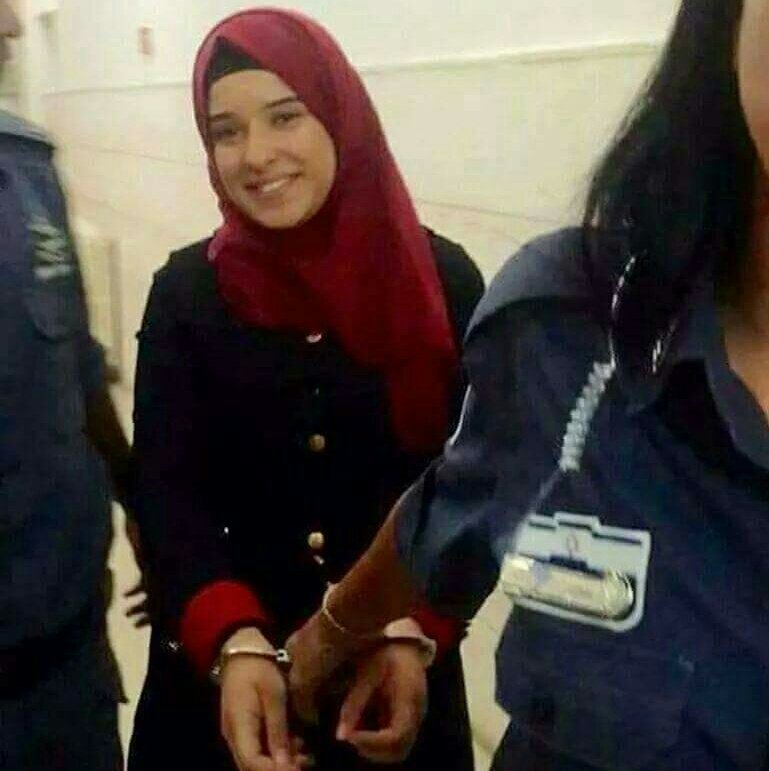 MudafaaHareketi's tweet photo. Siyonist Askerlere Mukavemet
Gösterdiği için 16 Yaşındaki
NURHAN AVVAD
İsrail Mahkemesi Tarafından
13 Yıl Ağır Hapis Cezasına Çarptırıldı https://t.co/FkTxp7vlyo