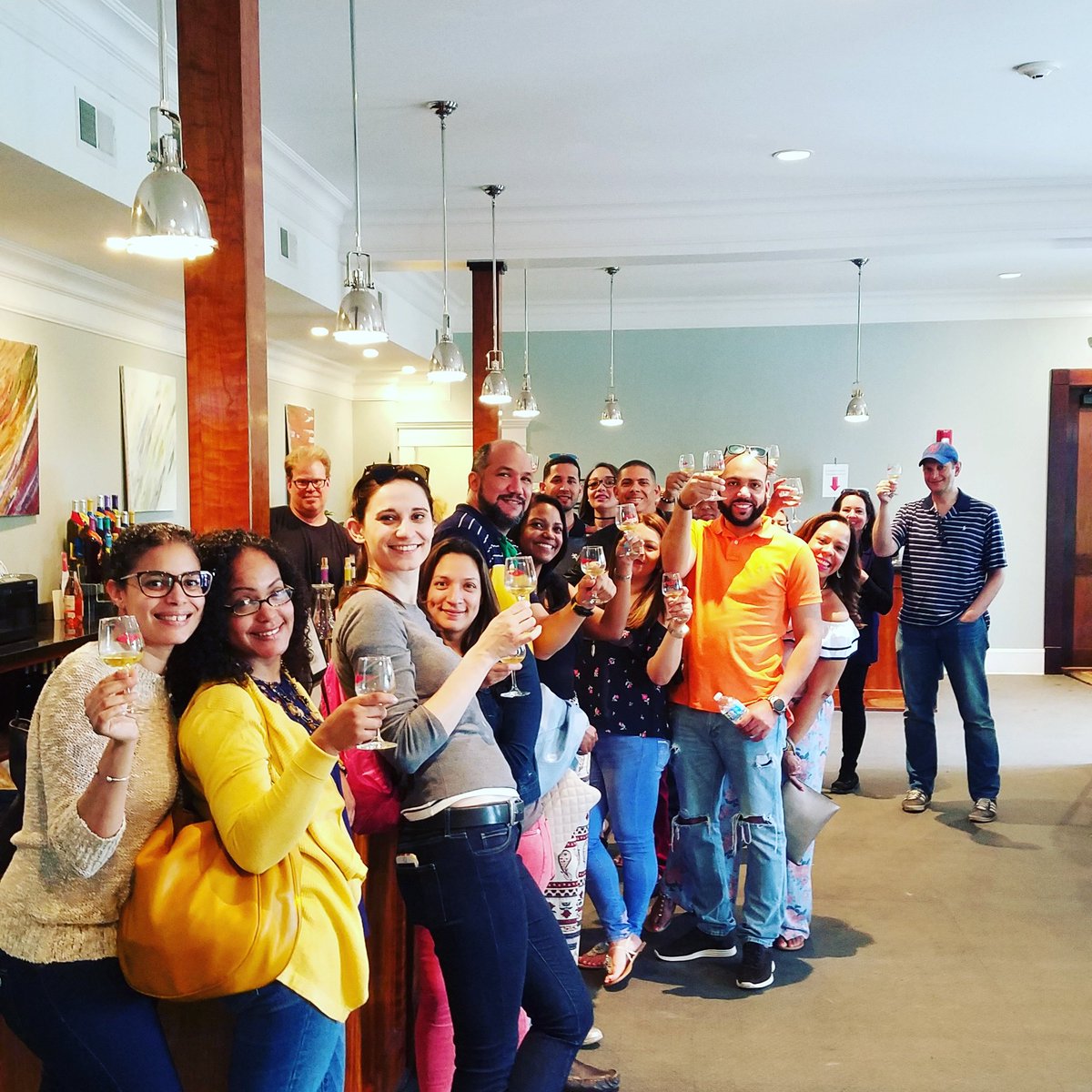 hvbucketlist's tweet image. When you get awesome people to spend the day with... #tourguidegoals #hudsonvalley #wine