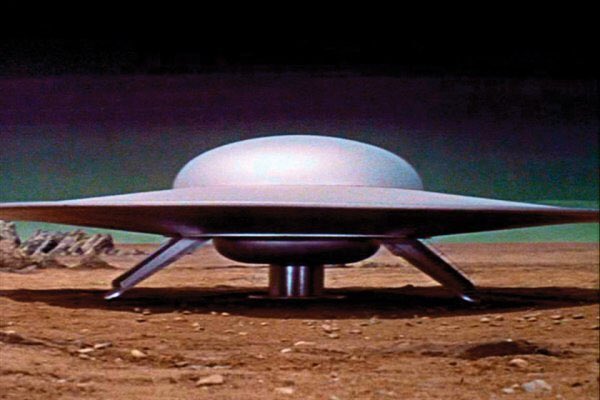 ToddBPhilly's tweet photo. Will tonight be a regular Sunday or a #spaceshipsunday ? #echosnw https://t.co/XLyY01tfpd