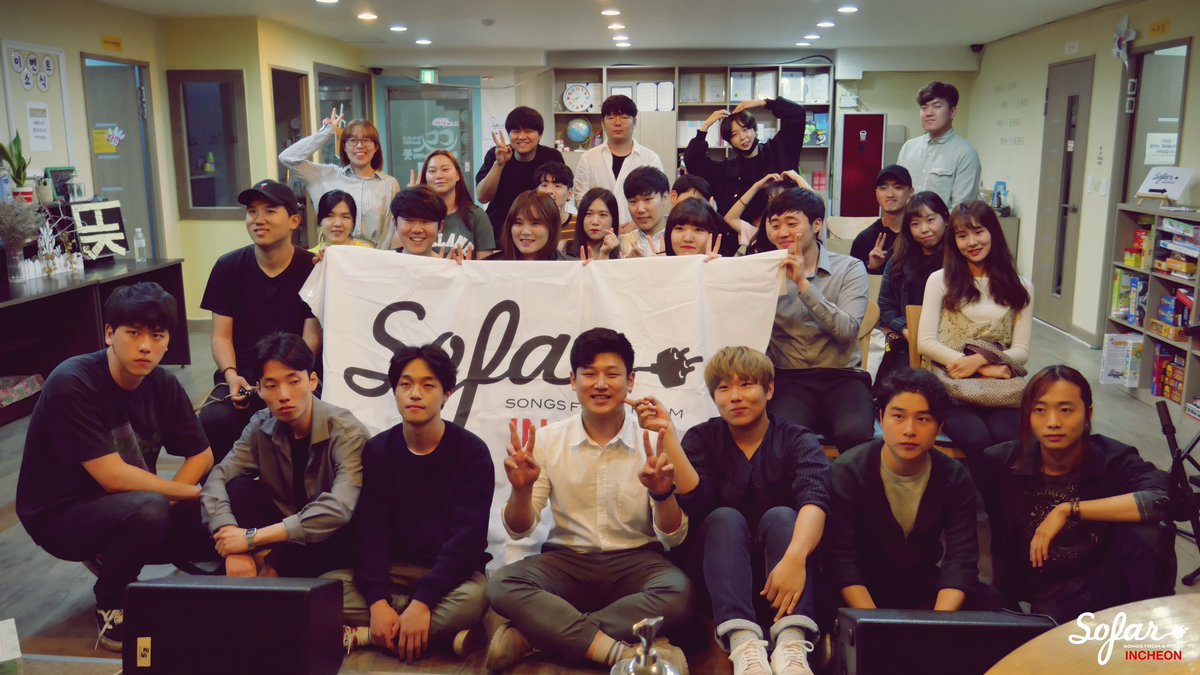 체감온도17도 &amp; 이안소프와 [상상카페]에서 함께한 ✨초 소수정예✨ 6회 공연〰
팀장의 락스피릿이 폭발했다는 후문이 들려온다🤘🏻!!!!!
곧 사진과 영상으로 만나요. 모두들 함께해주어서 고맙습니다>__<