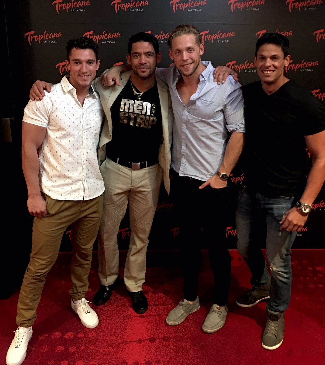 menofthestrip's tweet image. Making an appearance @TropLV for Who's Live Anyway! Anyone else here?

#MemorialDayWeekend
#SundayFunday