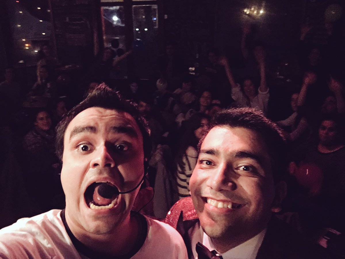 EnzoCarballo's tweet image. Muchas gracias a todos los que fueron a ver #AmigosSonLosDeAhora pasamos una noche hermosa !!! 😊😊😊 @DenisCSilveira #MessBar #StandUp