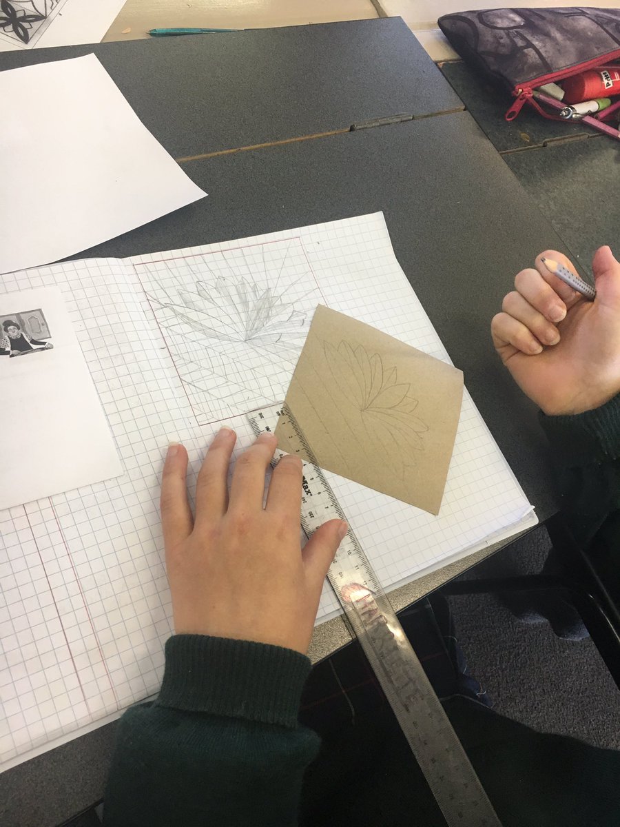 DFrogley's tweet photo. Talofa! What are you doing for #SāmoanLanguageWeek? Rm 1 has looked into cognates &amp; are creating a whole school siapo #Sāmoan #Culture https://t.co/FirSbNCe32