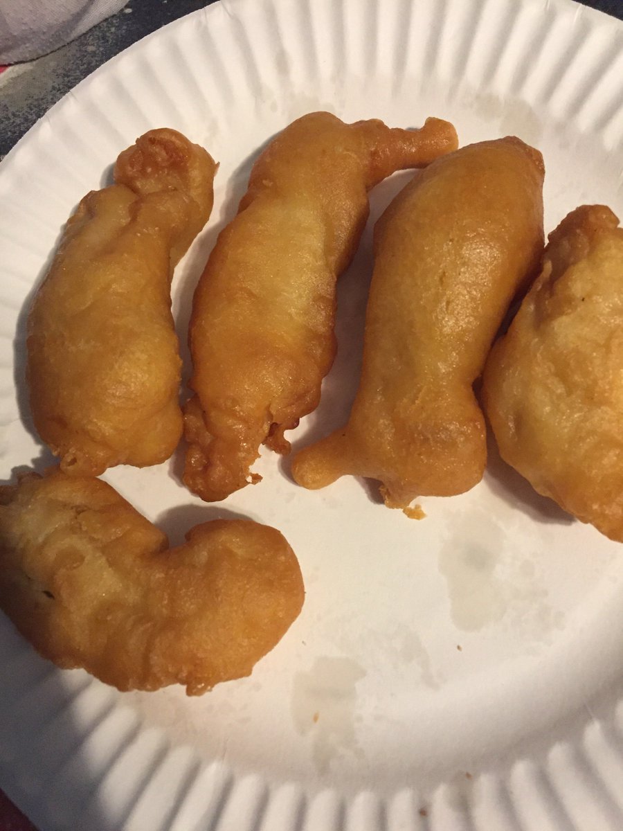 _Poirier_'s tweet photo. If u have 5 chicken fingers, is it a chicken hand?🐓 https://t.co/fkXPWF6UNF
