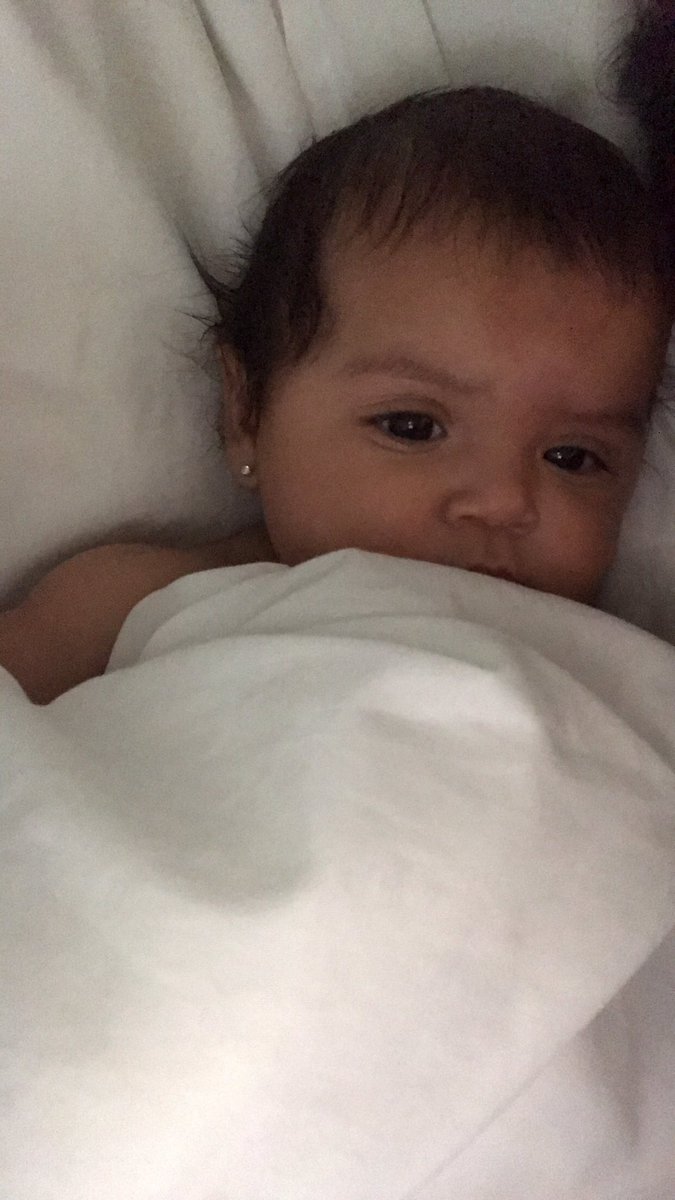 _dntFollowNunez's tweet photo. I had her all types of fucked up this morning when I took her clothes off because she went pee everywhere #SheWasPissed #Opps #BedHead https://t.co/Waqlw6VROT