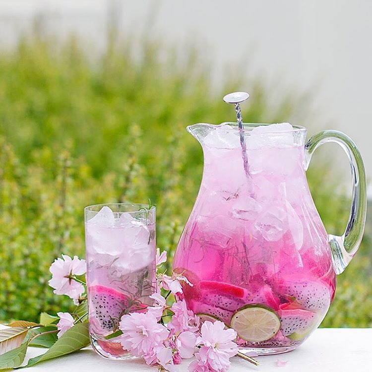 rosalitea's tweet photo. We relax and rejuvenate with #tea infusion this #MemorialDayWeekend. 📷: @alphafoodie https://t.co/r2Sw8vC1tc