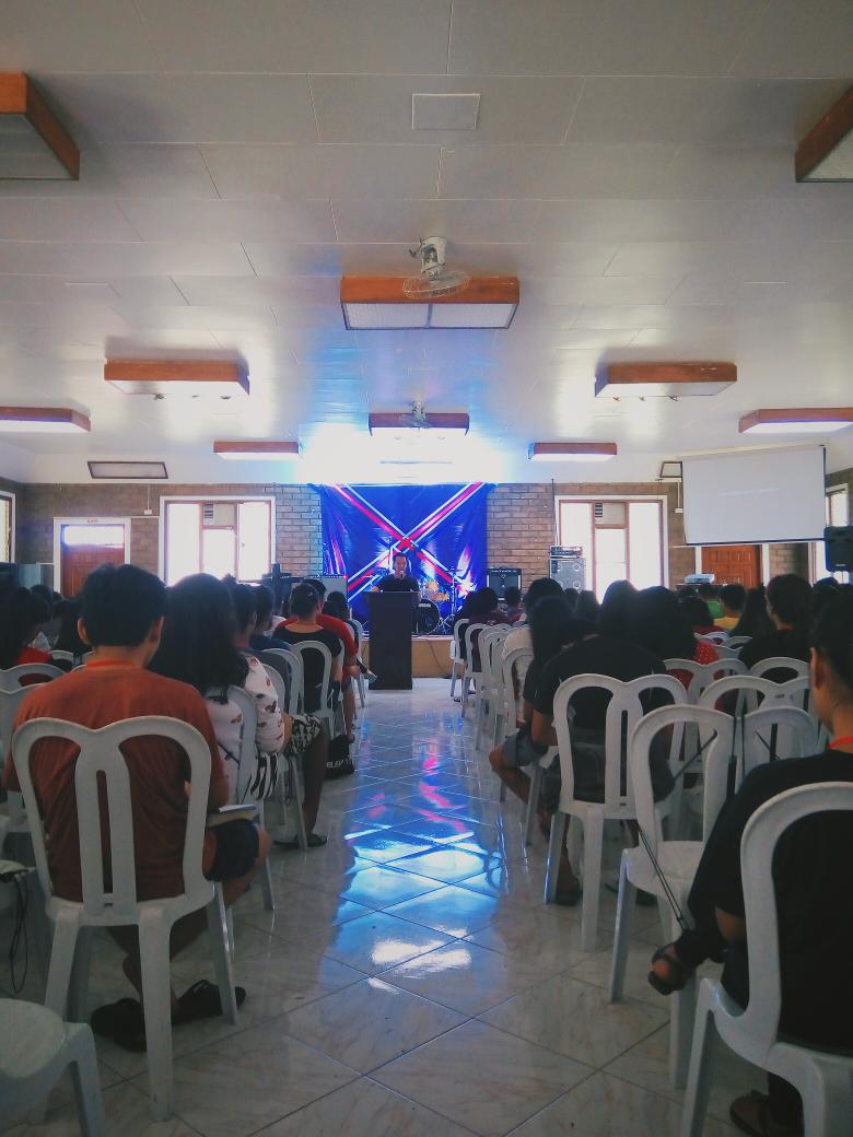 MultiplySouthMM's tweet photo. Day 4: Morning devotion with Kuya Stephen Reyes!

#ElevateMultiply2017
#MultiplySouthMM https://t.co/9htNvws7Yr