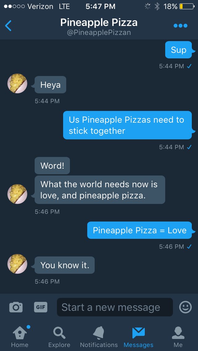 BestTypeOfPizza's tweet photo. Just had a chat with a fellow pineapple pizza @PineapplePizzan. Our message is growing. https://t.co/NbLO3I2jz1