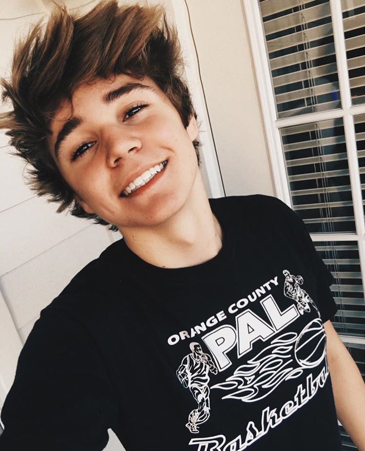 New fake 

Not new to fl 

I'm pretty cool

Please like and rt:)