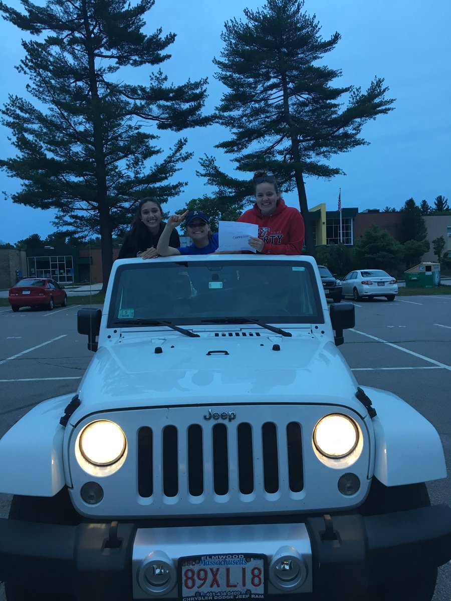 DR_Classof2017's tweet image. Congratulations to the 2017 Senior Scavenger Hunt Champions!!