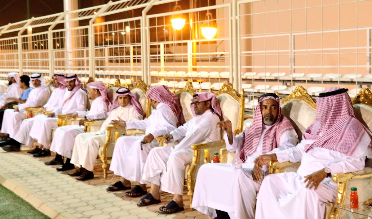 sportergah's tweet photo. جانب من حضور نخبة من اللاعبين والإعلاميين والمدربين لتدشين #بطولة_عرقة_الرياضية على كأس الأمير مشعل بن عبدالعزيز - رحمه الله https://t.co/8ddPVMB1ti