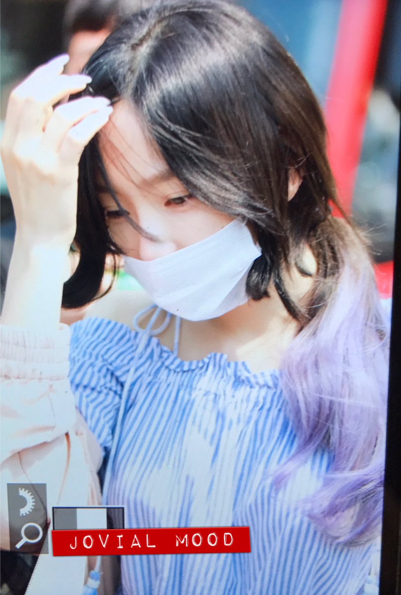 [PIC][29-05-2017]TaeYeon trở về Hàn Quốc vào sáng nay DA9Us70UwAAypZt