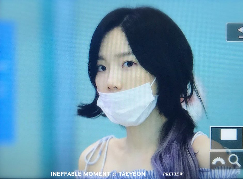 [PIC][29-05-2017]TaeYeon trở về Hàn Quốc vào sáng nay DA9VN6hU0AAo7Bc