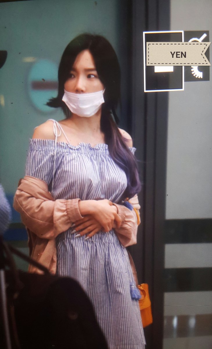 [PIC][29-05-2017]TaeYeon trở về Hàn Quốc vào sáng nay DA9W7UKV0AAmSDC