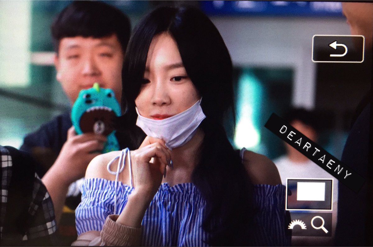 [PIC][29-05-2017]TaeYeon trở về Hàn Quốc vào sáng nay DA9WQkmUIAAivRT