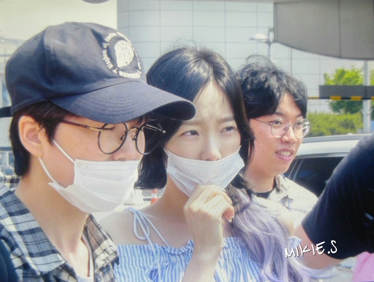 [PIC][29-05-2017]TaeYeon trở về Hàn Quốc vào sáng nay DA9YisKUwAAu3PX