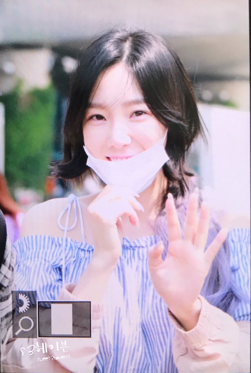 [PIC][29-05-2017]TaeYeon trở về Hàn Quốc vào sáng nay DA9aswrVwAA2HUy