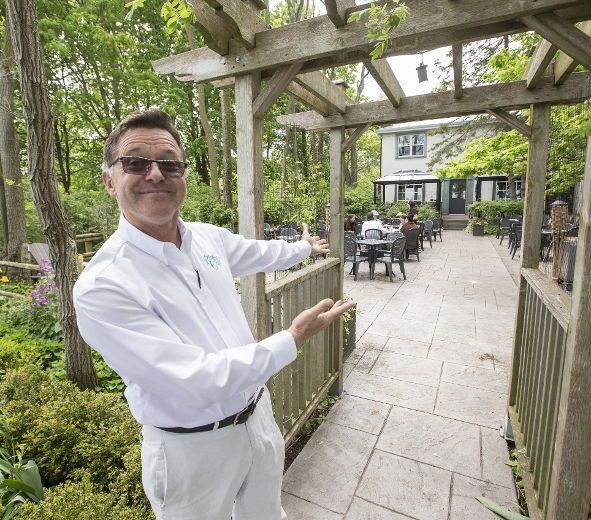 TheTorontoSun's tweet photo. From @joe_warmington: Toronto Islands' Rectory Cafe owners blame looming closure on flooding https://t.co/m39vWS8rOC https://t.co/t5s397P7ok