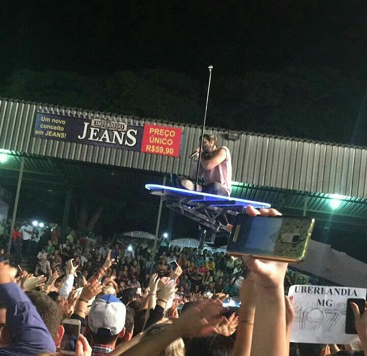 projetolsbr's tweet photo. Mais alguns registros do show de hoje em Itapagipe/MG.📸❤ https://t.co/vxvn1iZ2OD