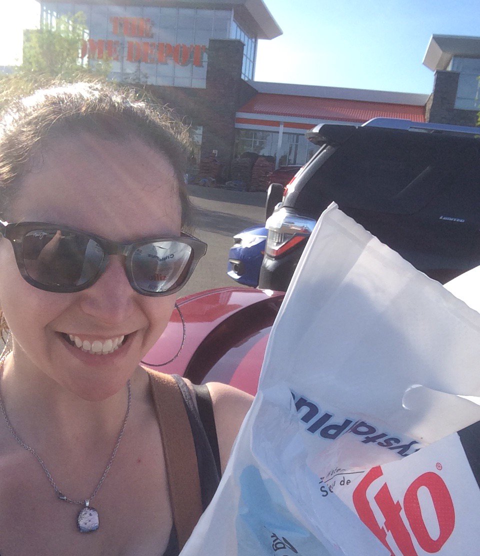 curly_pineaple's tweet photo. Carrying a 44 lb bag of salt for our water softener at my least favourite store. #notfun #goodthingiworkout https://t.co/R0ujW1p5EJ