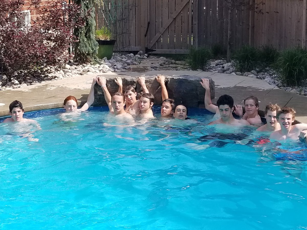 Whitty444's tweet photo. Huge thank you to the Peer family for hosting the @Eagles03aaa team and families  #Bonding  #Brotherhood https://t.co/DirTC4IUfm
