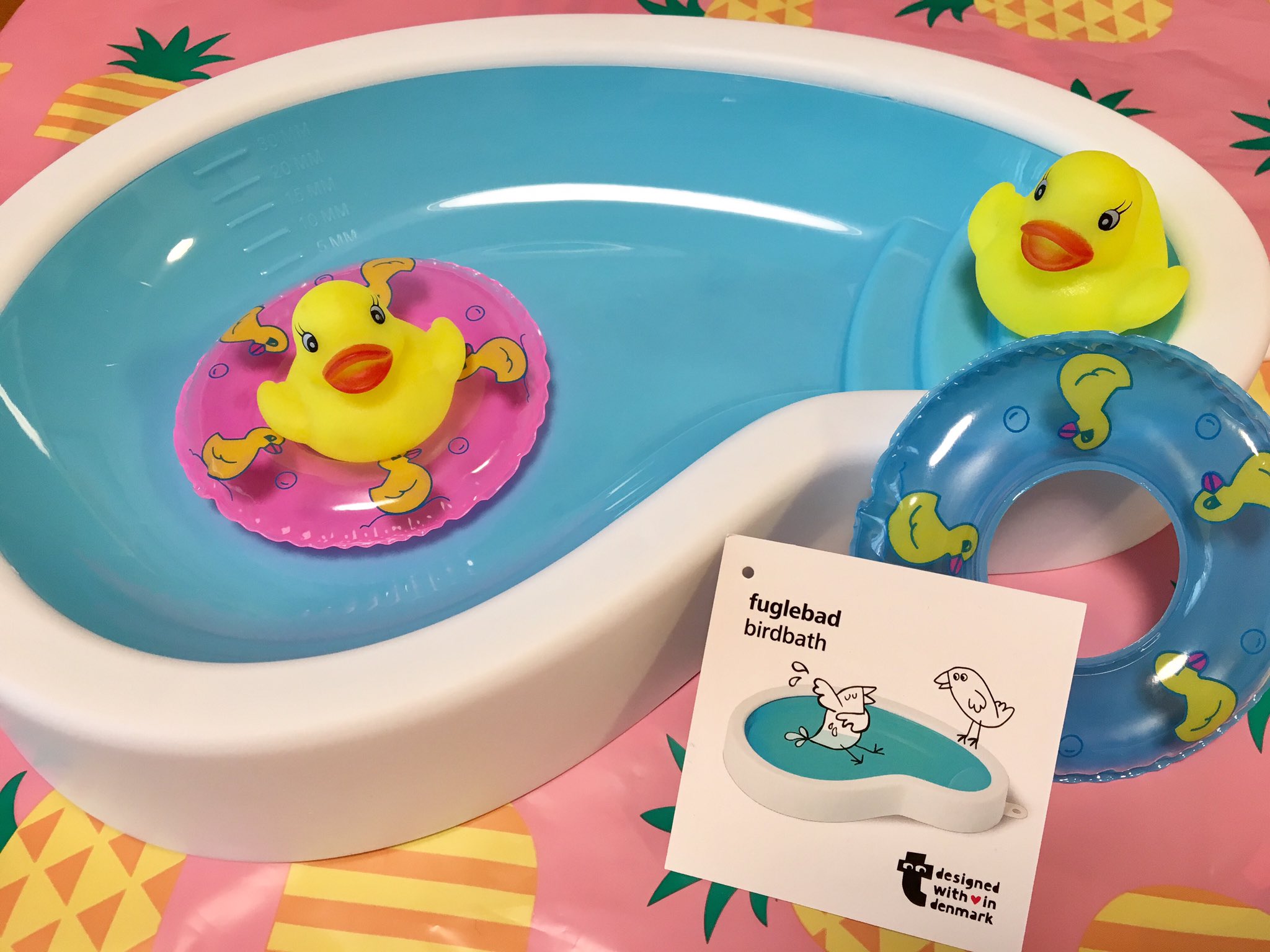 トテ Twitterren やっと見つけた フライングタイガーのバードバス