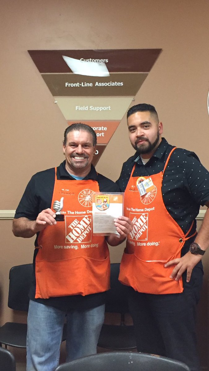 James in D27 getting 2 customer praises for his customer service .. definitely living our values ! Way to go James !@crisgni