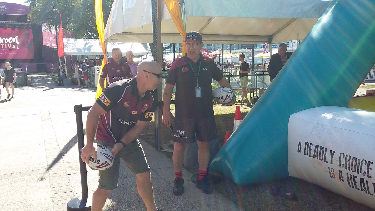 Queensland legend ,Alfie Langer showing Dusty Fraser how its done at the maroons festival