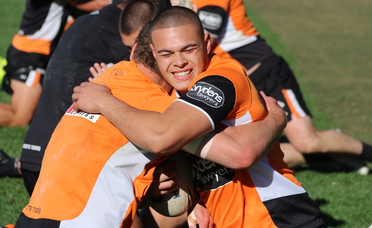 WestsTigers's tweet photo. Tui hard at work this morning. 💪
#WelcomeTui https://t.co/Z3V3oVeHNK