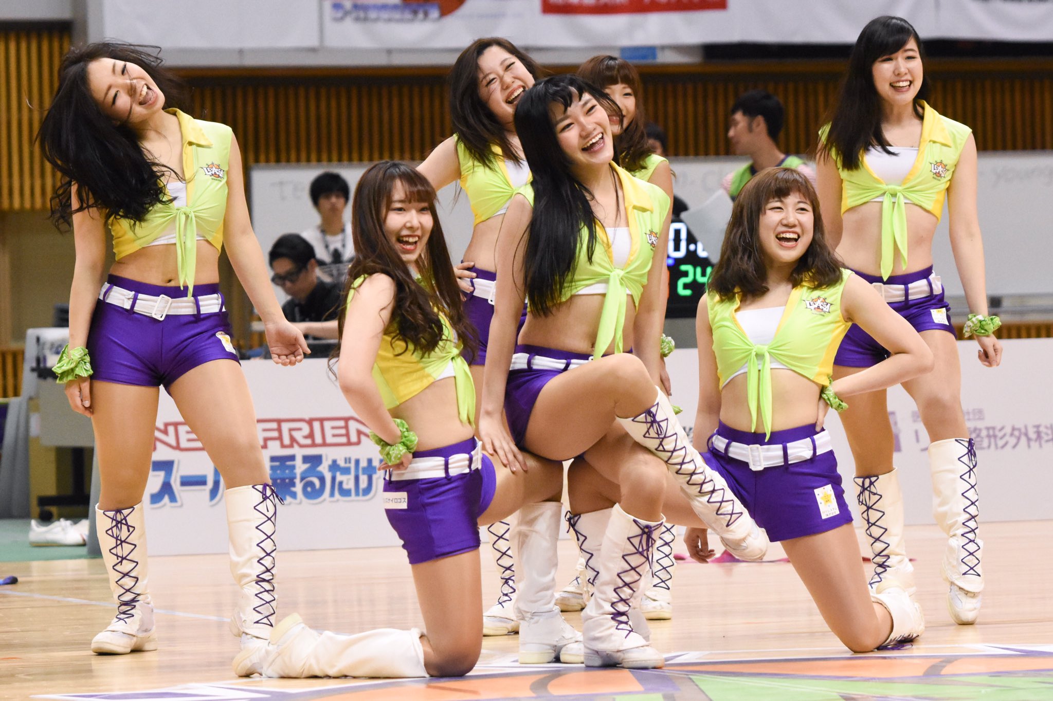 がるぼ ブルゾンちえみの曲がオープニングダンスで決めポーズがこれでした W パシスタちゃんみんな可愛いな レバンガ北海道 パシスタスピリッツ Bチア T Co 1vdvwb9guk Twitter