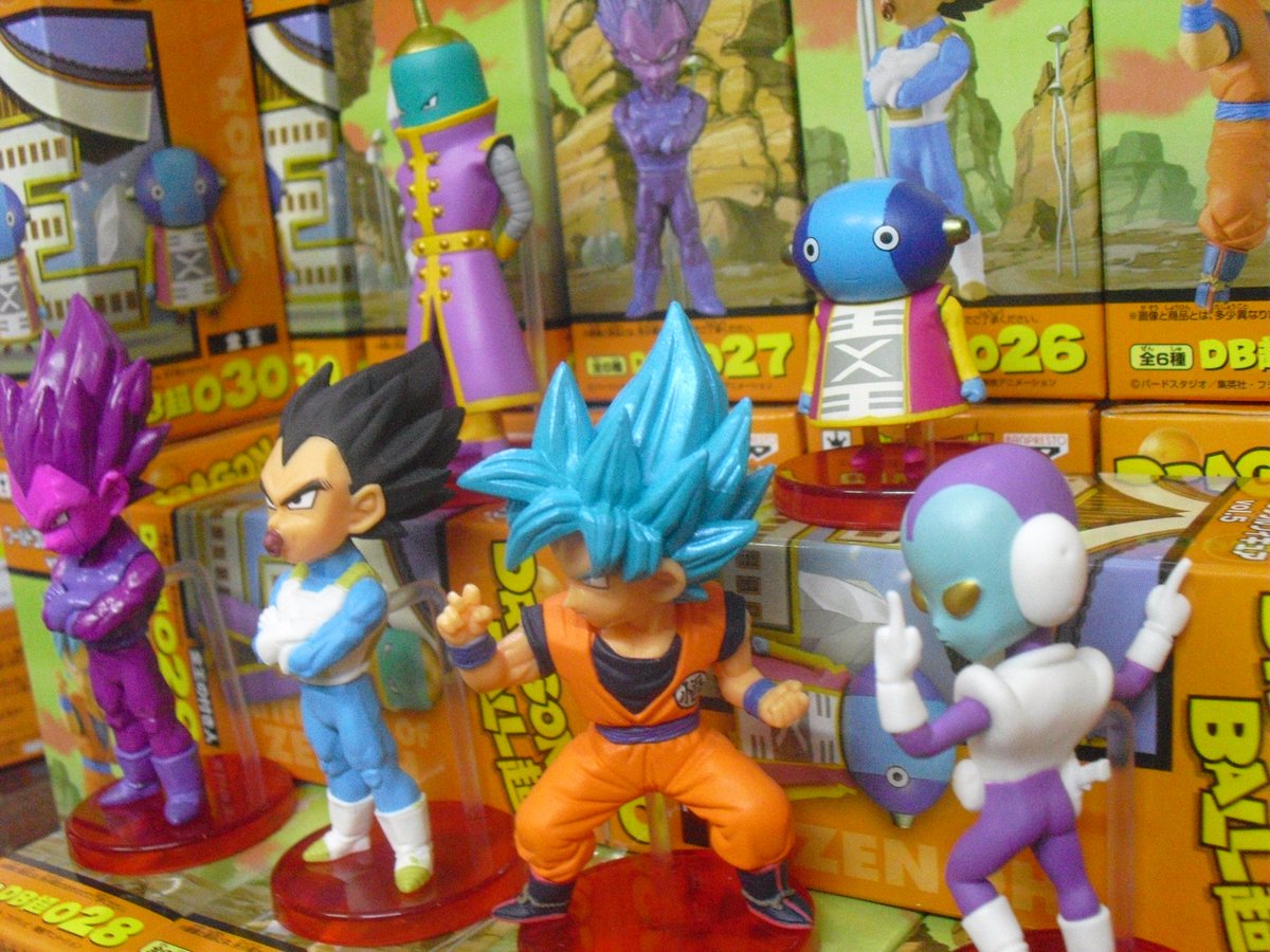 マン倉泡瀬アミューズメント Twitter वर ドラゴンボール超からワールドコレクタブルフィギュアが登場です 悟空などの馴染みのメンバー に全王たちが追加されました このサイズの全王はコロコロしていてカワイイですね ほかのメンバーもカッコよくデザインされている