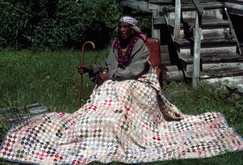 VermontAAHT's tweet image. Daisy Turner was born June 21st 1883 on Turner Hill in Grafton, VT and lived for more than a century, dying in February, 1988.