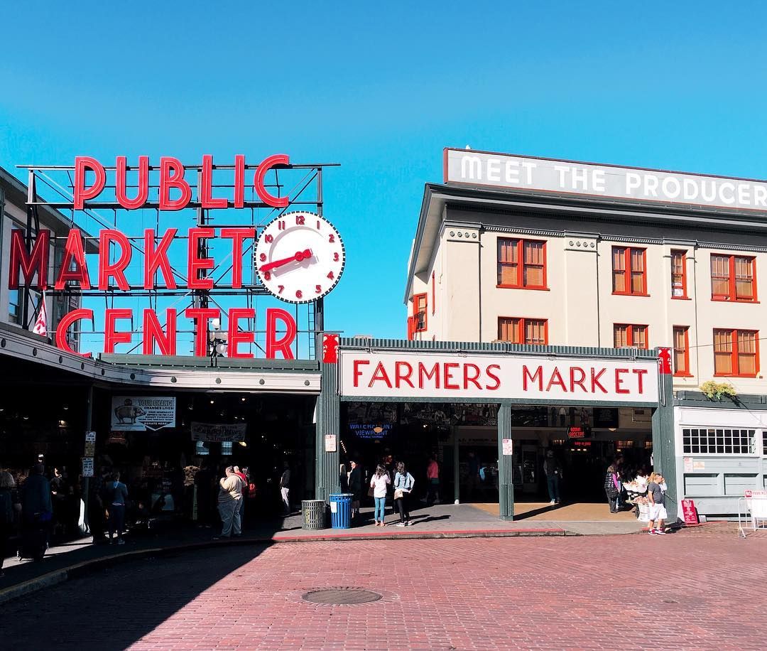 filmborn's tweet photo. This little piggy went to market...📷 by IG okaa_san using the #filmborn app. #pikeplacemarket #seattlemarket #visitseattle #travelphotos https://t.co/YgGjqtwUsU