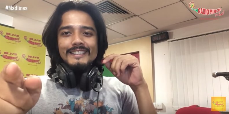 mirchiplus's tweet photo. From stepping on wet floor to figuring out Kapil Mishra’s outburst @RJAbhinavv makes a point in #Madlines, episode 3 https://t.co/Fa4QmsrUUs https://t.co/Cn1MrYdEAo