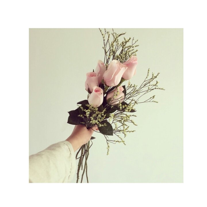 tetaplah bersamaku jadi teman hidupku berdua kita jalani dunia..
kau milik ku milik mu kita satukan tuju bersama kita arungi dunia.
😇😊💋